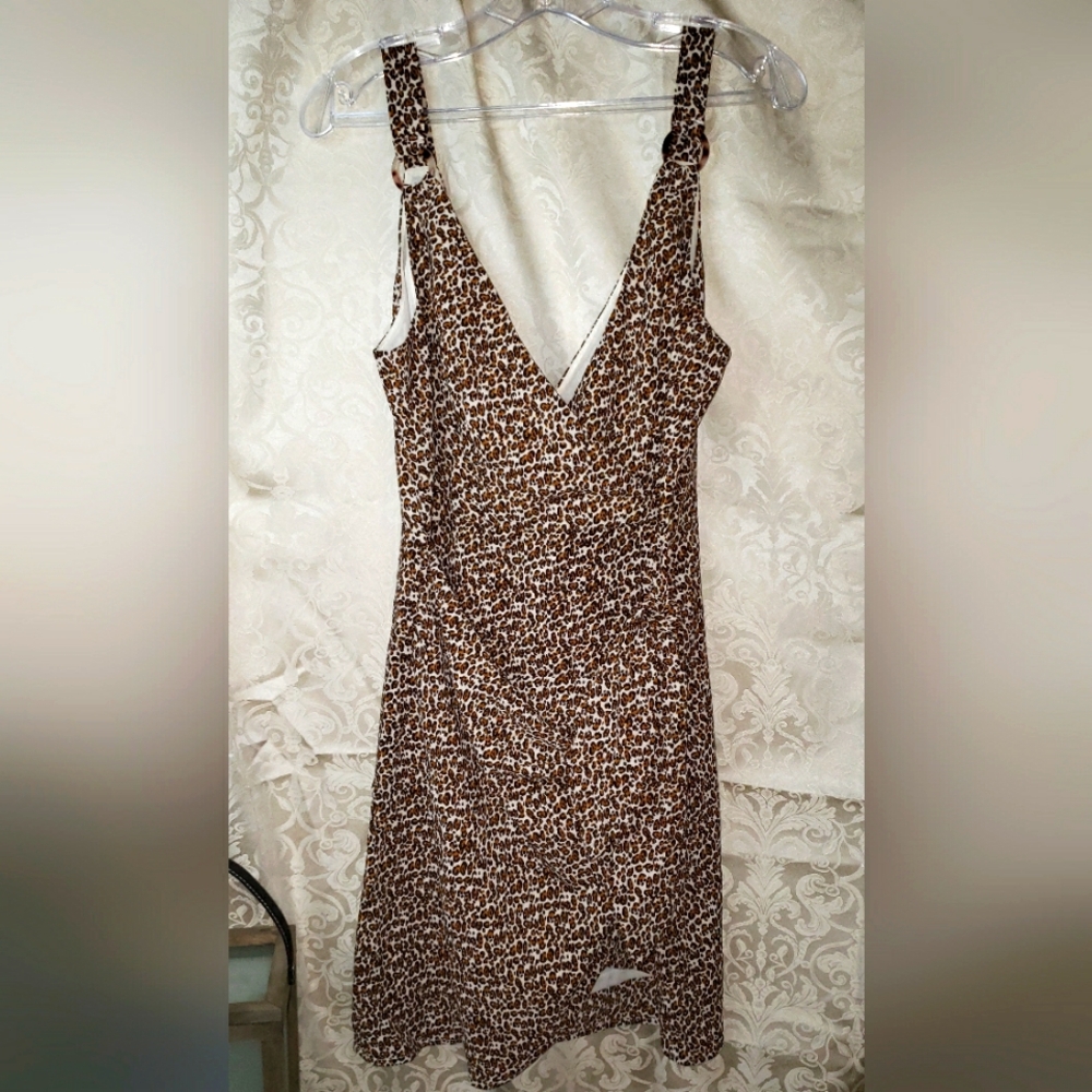 Essue Animal Print dress size L (cpd208)